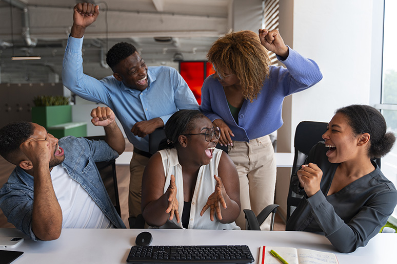 Nous accompagnons les entreprises dans la digitalisation et l’optimisation de leurs opérations grâce à la plateforme Odoo. Notre service comprend l’installation, la configuration, la personnalisation et la formation des utilisateurs afin d’assurer une transition fluide vers un système de gestion intégré. Grâce à Odoo, vous pouvez centraliser vos activités telles que les ventes, la gestion des stocks, la facturation et la comptabilité dans une seule interface. Cela permet de réduire les tâches manuelles, d’éviter les erreurs et d’améliorer la prise de décision grâce à des données en temps réel. Nous adaptons la solution à votre secteur d’activité pour garantir une efficacité maximale. De plus, nous assurons un accompagnement complet pour que vos équipes puissent rapidement maîtriser l’outil. Notre objectif est d’améliorer votre productivité, de réduire vos coûts opérationnels et d’optimiser la performance globale de votre entreprise.
