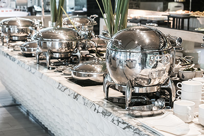 Nous fournissons des équipements de cuisine professionnelle fiables, durables et performants, adaptés aux besoins des restaurants, hôtels et services de restauration. Nos solutions incluent une large gamme d’équipements allant des appareils de cuisson aux unités de réfrigération, en passant par les postes de préparation et les accessoires spécialisés. Chaque équipement est sélectionné pour répondre aux exigences des environnements professionnels à forte intensité. Nous mettons l’accent sur la qualité, la sécurité et l’efficacité afin d’optimiser les performances en cuisine. Nos solutions permettent de réduire le temps de préparation, d’améliorer l’organisation du travail et d’augmenter la productivité globale. Nous assurons également l’installation et la maintenance des équipements pour garantir leur longévité et leur bon fonctionnement. Que vous soyez en phase de création ou de modernisation de votre cuisine, nous vous accompagnons avec des solutions adaptées à vos besoins spécifiques.